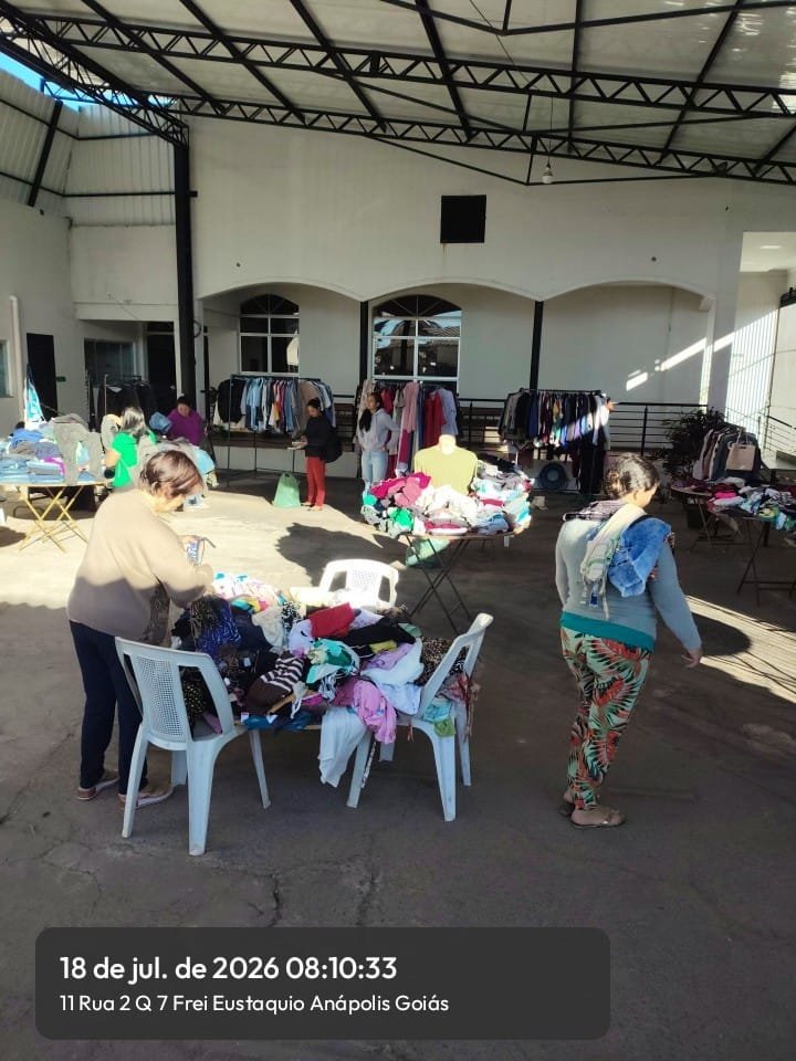 Bazar solidário do Evolare